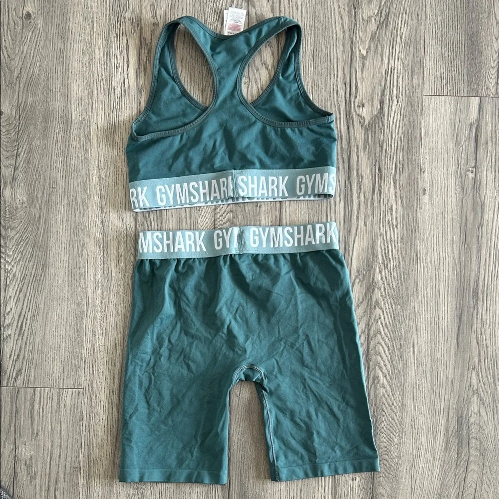 Gymshark Workout Set - Picture 4 of 4